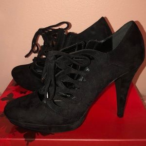 Size 11, Impo black strap booties